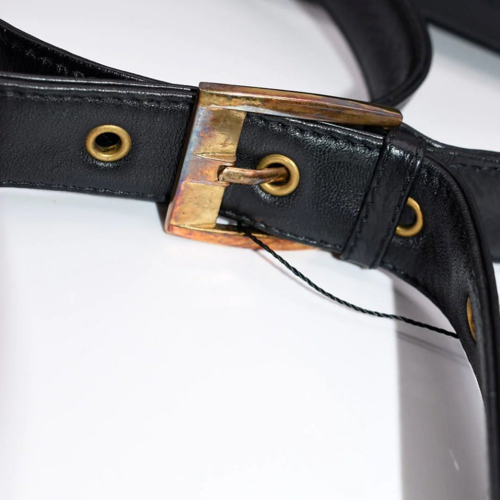 Clever Carriage Company Leather Rose Messenger Bag - Picture 7 of 11